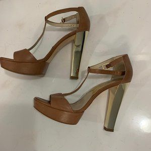 Pair of Michael Kors. Size 7, Color: Tan